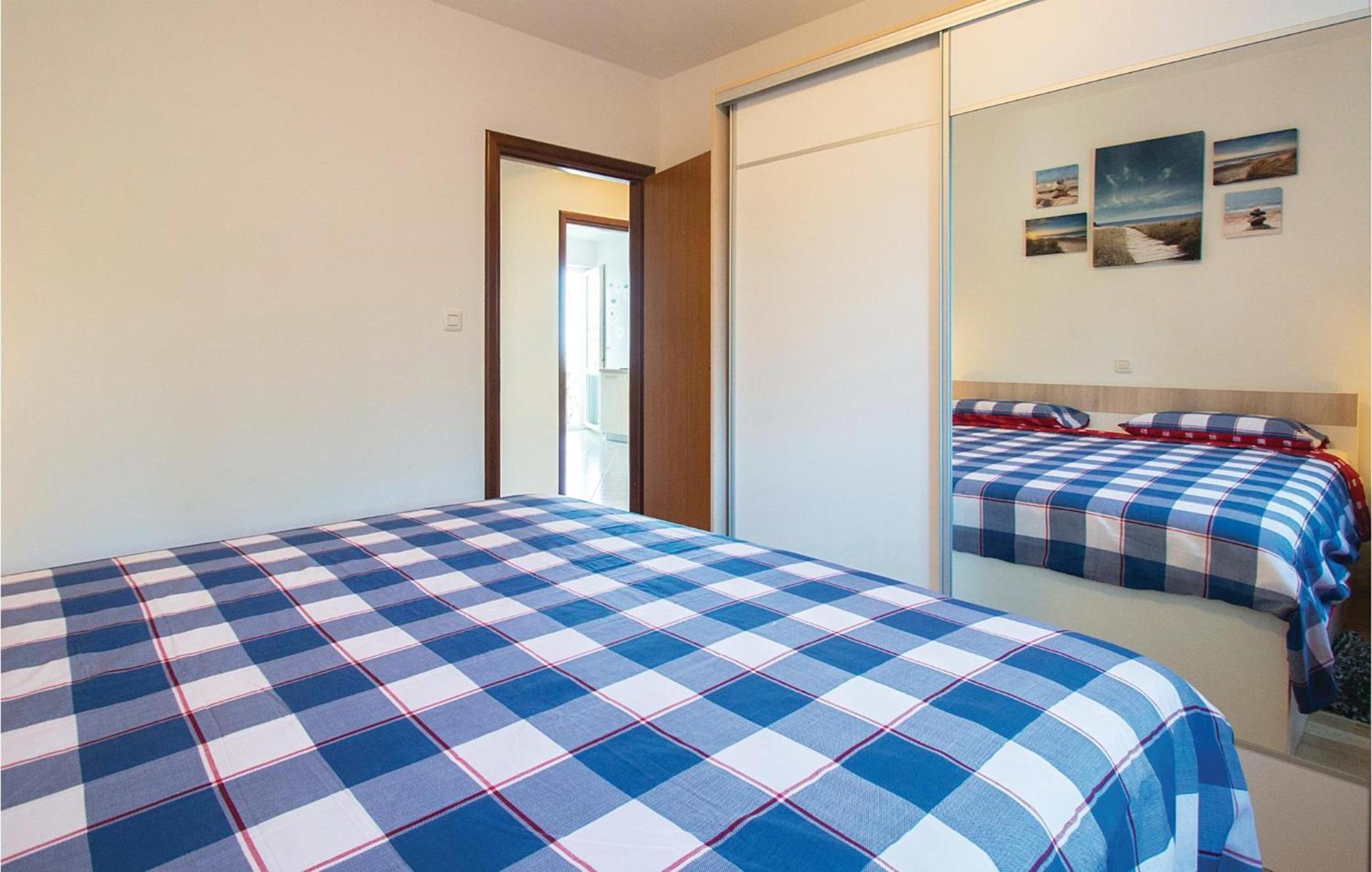 Amazing Apartment In Labin With House Sea View Eksteriør bilde